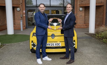 Renault wins UK COTY title